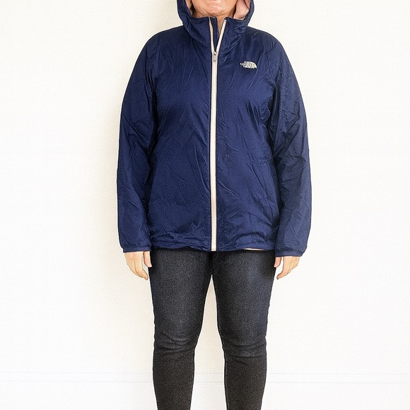 The North Face Size Medium Navy Blue Hooded Jacket. - Picture 1 of 6